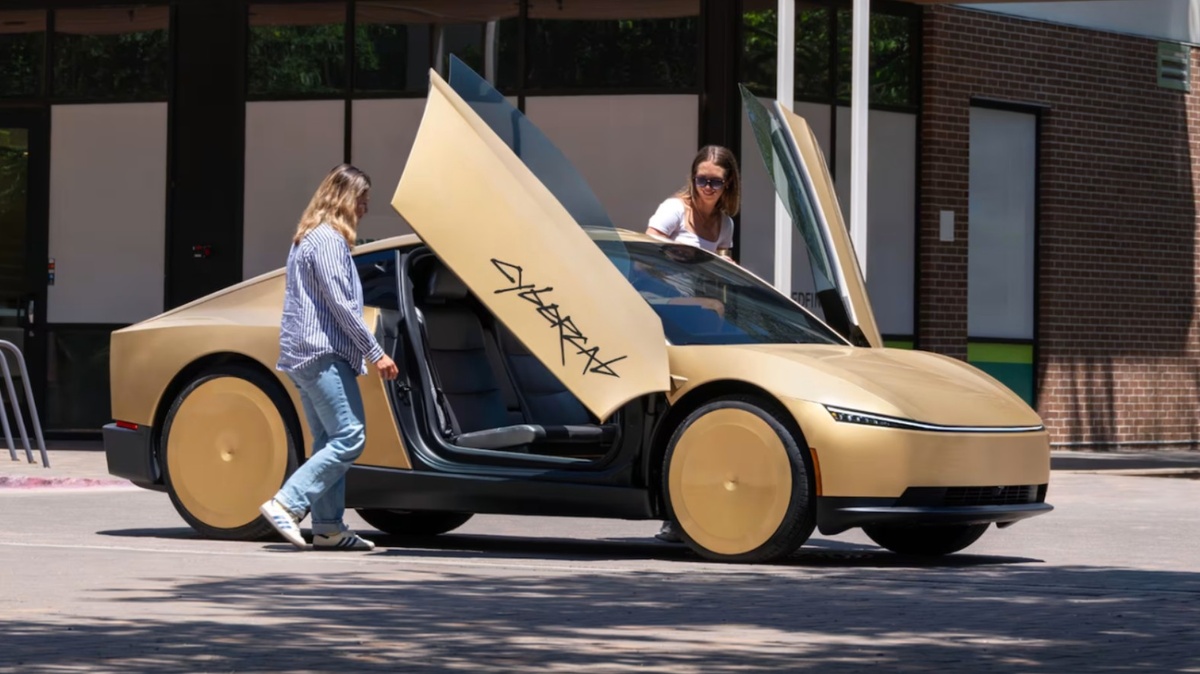 Tesla prepara expansión de sus robotaxis y apunta a competir con Waymo