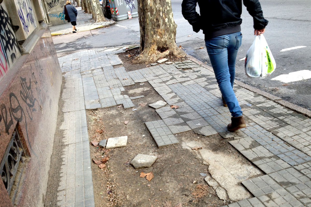 Arreglo de veredas: cómo son las intimaciones que envía IM y qué deben hacer los vecinos
