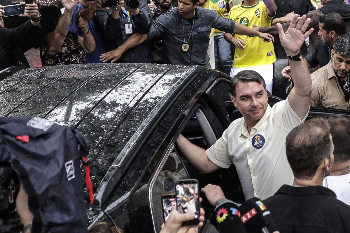 Flávio Bolsonaro en viaje a Estados Unidos, reportan medios brasileños