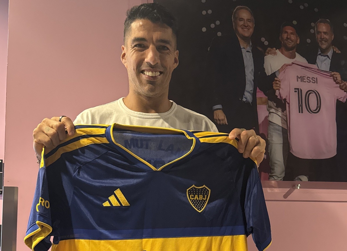 El salteño Luis Suárez posó con la camiseta de Boca Juniors y la foto se hizo viral