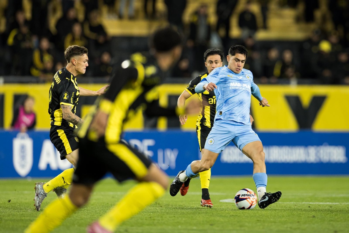 Copa AUF Uruguay: City Torque derrotó 2-0 a un pobrísimo Peñarol y lo eliminó en el CDS
