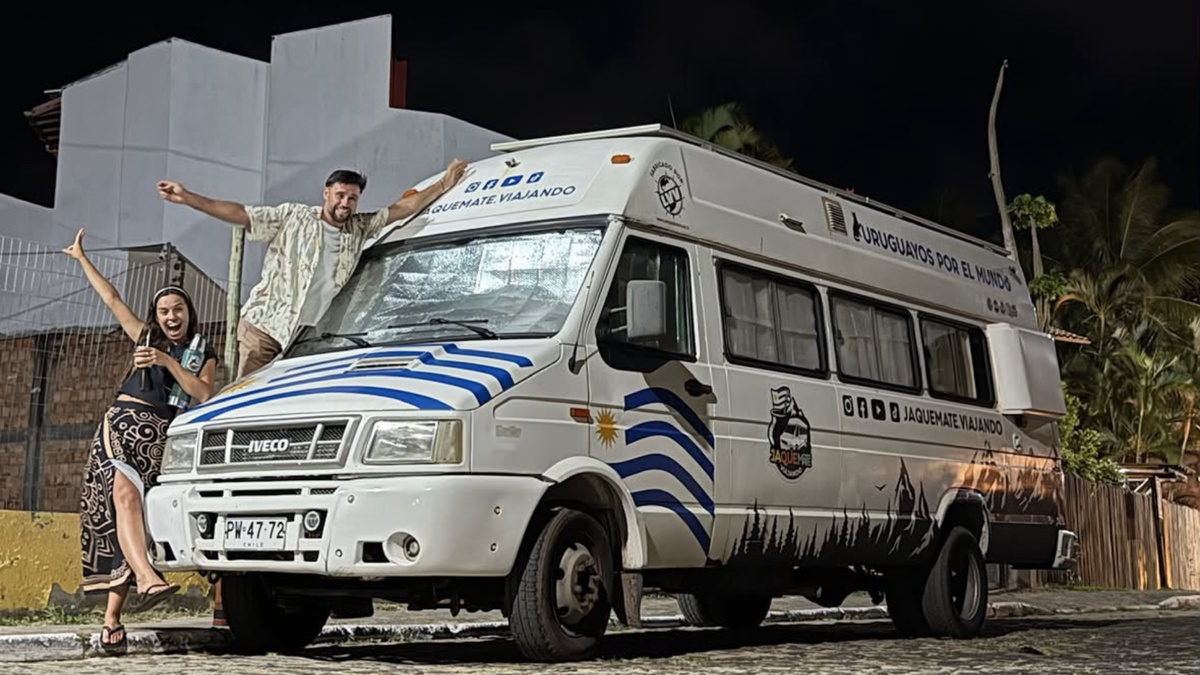 Uruguayos que vendieron todo y viajan en motorhome por Sudamérica: el camino de Lu y Javi