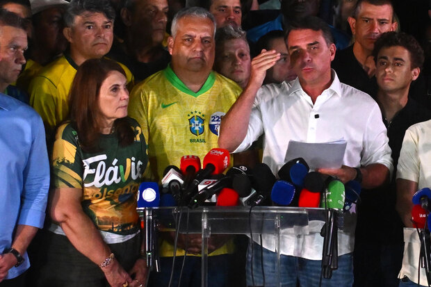 “Bajo línea”: la forma en que Flávio Bolsonaro quiso fugarse en avión desde Puerto Iguazú
