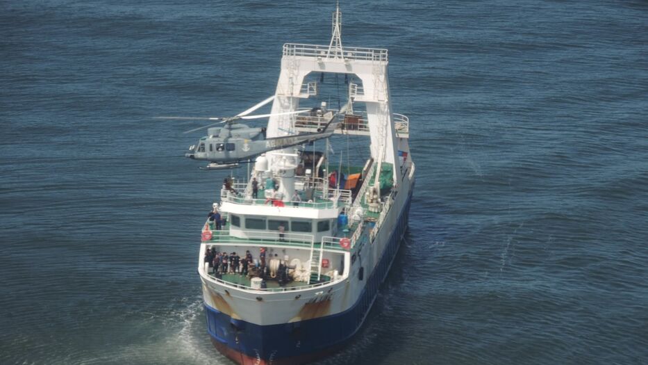 La Armada trasladó a un ciudadano chino que sufrió un ACV en un buque pesquero