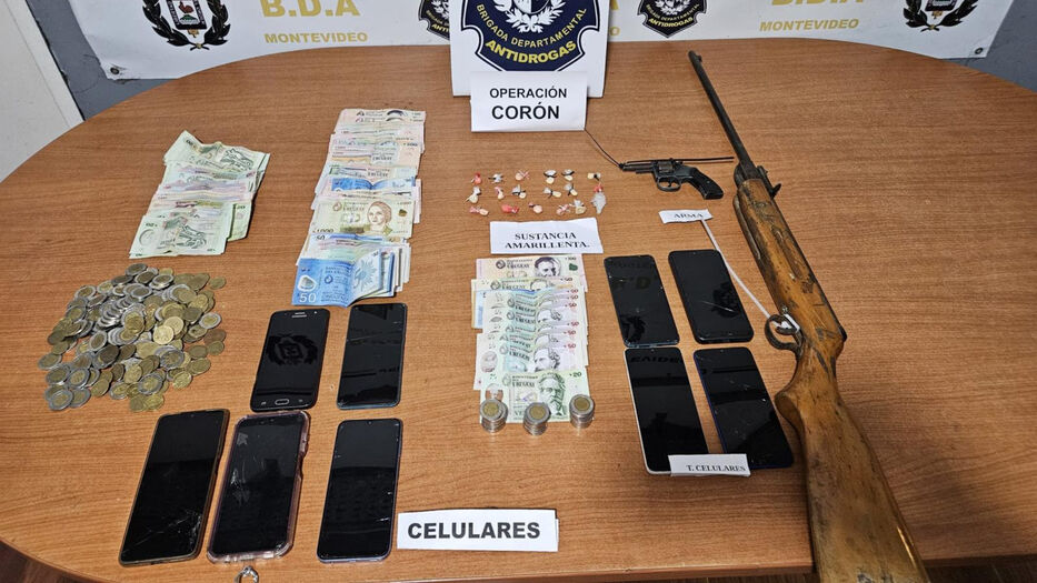 Siete allanamientos en el barrio Jardines del Hipódromo; se incautó drogas, armas y dinero