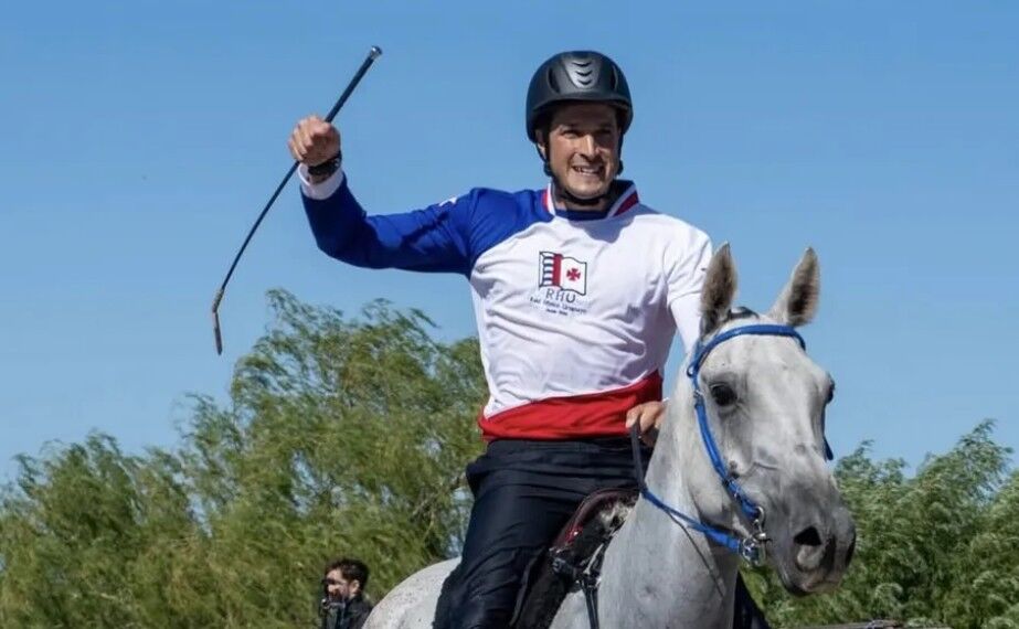 Juan Pablo Álvarez, el veterinario que conquistó el Charrúa con dos caballos campeones