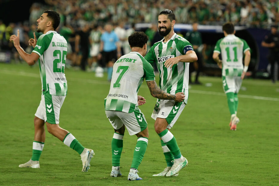 Por todos los (dos) Santos