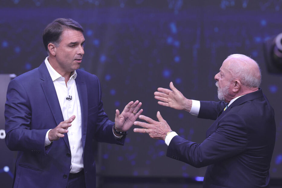 Lula ofreció abrir su secreto bancario y el de su familia y desafió a Flávio Bolsonaro