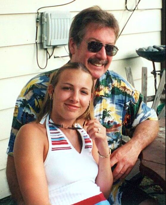 Stacy y Peterson.