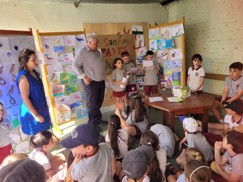 Los alumnos también participan.